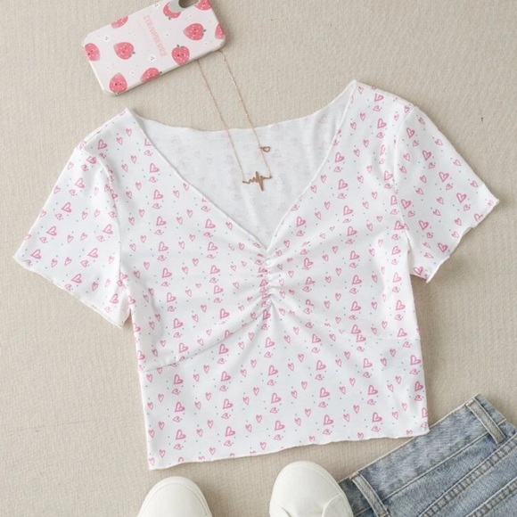 shein Allover Heart Print Ruched Crop Tee - Picture 2 of 2